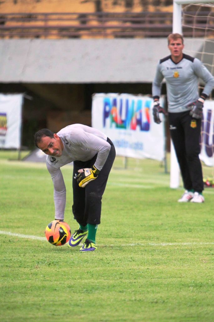 goleiro rodrigo ramos