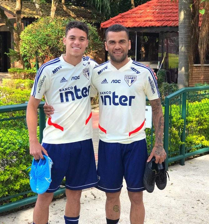 Jogadores de futebol