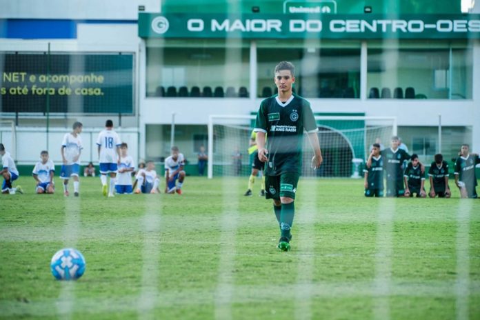 Campo de futebol