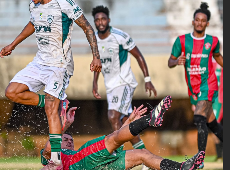 Jogador do União ficou deitado no chão: Guaraí 10 x 0 União de Palmas - Fotos: Elenilson Garcia/Divulgação