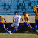 Foto: Elenilson Garcia/Divulgação - lance da vitória do Batalhão (branco) 4 x 1 em cima do Interporto